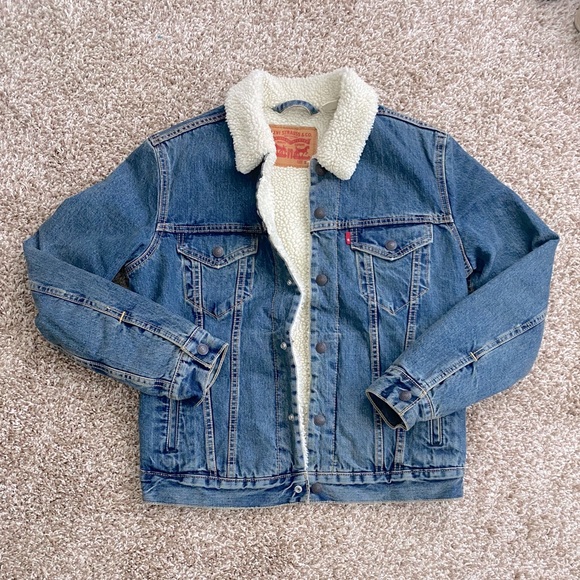 Levi's Jackets & Blazers - Levi’s Lined Jean Jacket